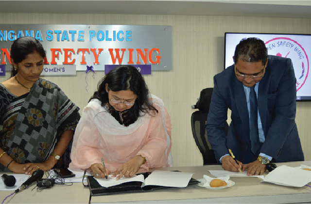 C:\Users\Dr CH RajiReddy\Desktop\Legal Aid Cell\MoU signing with Women Safety Wing\DSC_0318.JPG